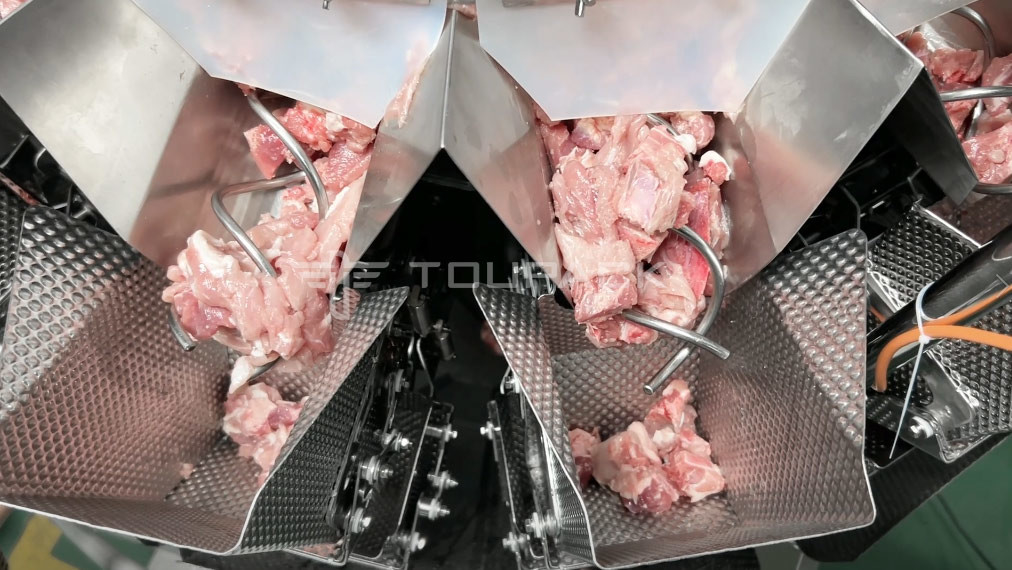 เนื้อแข็งเนื้อหมูสด หมูสด หมัดขน ริมขน เครื่องชั่งน้ําหนักหลายหัว เครื่องบรรจุอาหารด้วยพับ