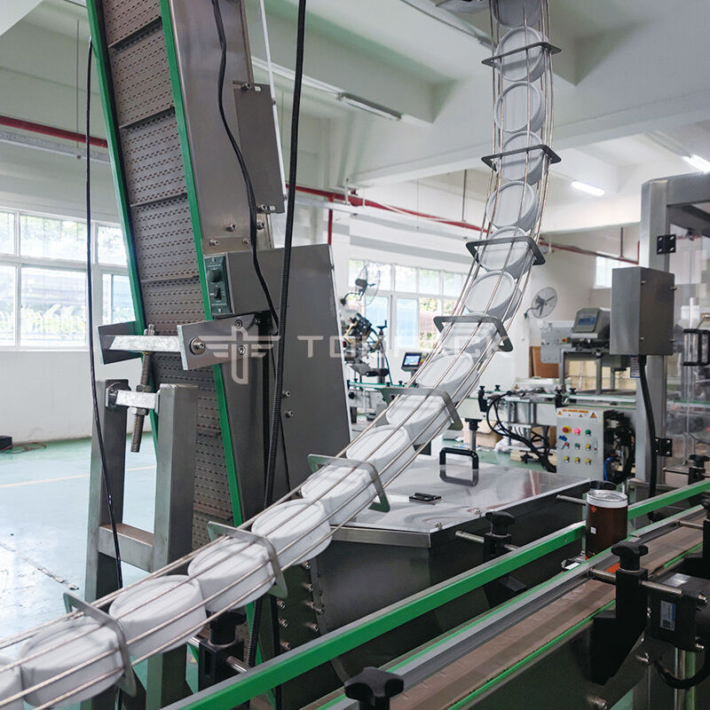 เครื่องบรรจุภัณฑ์แบบเม็ดบ๊วยแห้งความแม่นยำสูง สายการผลิตเครื่องบรรจุขวดพลาสติกสำหรับขนมป๊อปคอร์น ขนมขบเคี้ยว โถกระป๋อง