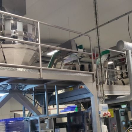 10 '' หน้าจอสัมผัสสี ISO9001 0.5L เครื่องบรรจุถั่วสำหรับห่อ