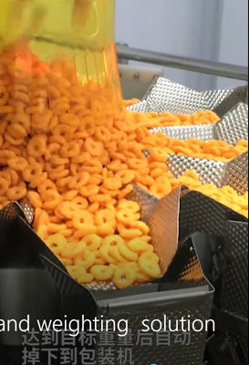 PLC Puffed Snack Food Packaging Machine เครื่องชั่งน้ำหนักหลายหัว